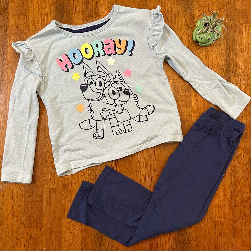 Bluey Toddler Outfit  | Girls 4T | Long Sleeve Top + 2 Navy Leggings Set